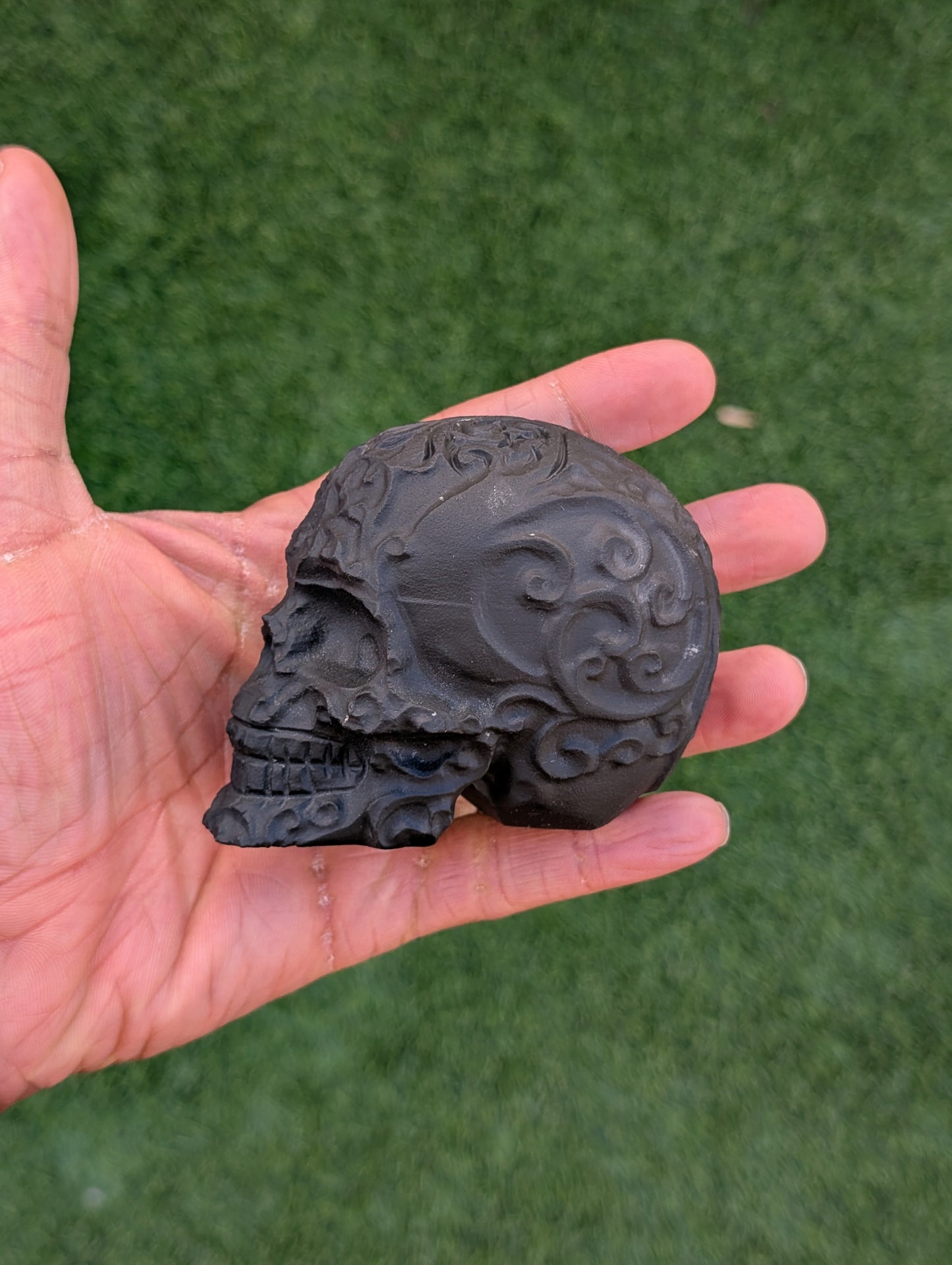 Matte Obsidian Skull Carving – 3"