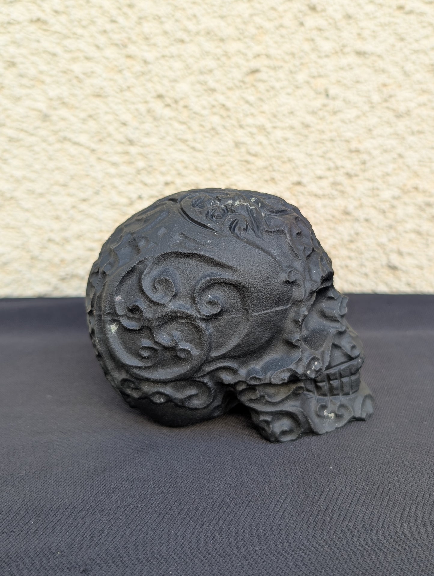 Matte Obsidian Skull Carving – 3"